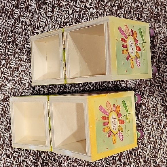 Best Friends Wooden Boxes with Button Latch Wooden Decorative Feet - Picture 6 of 8